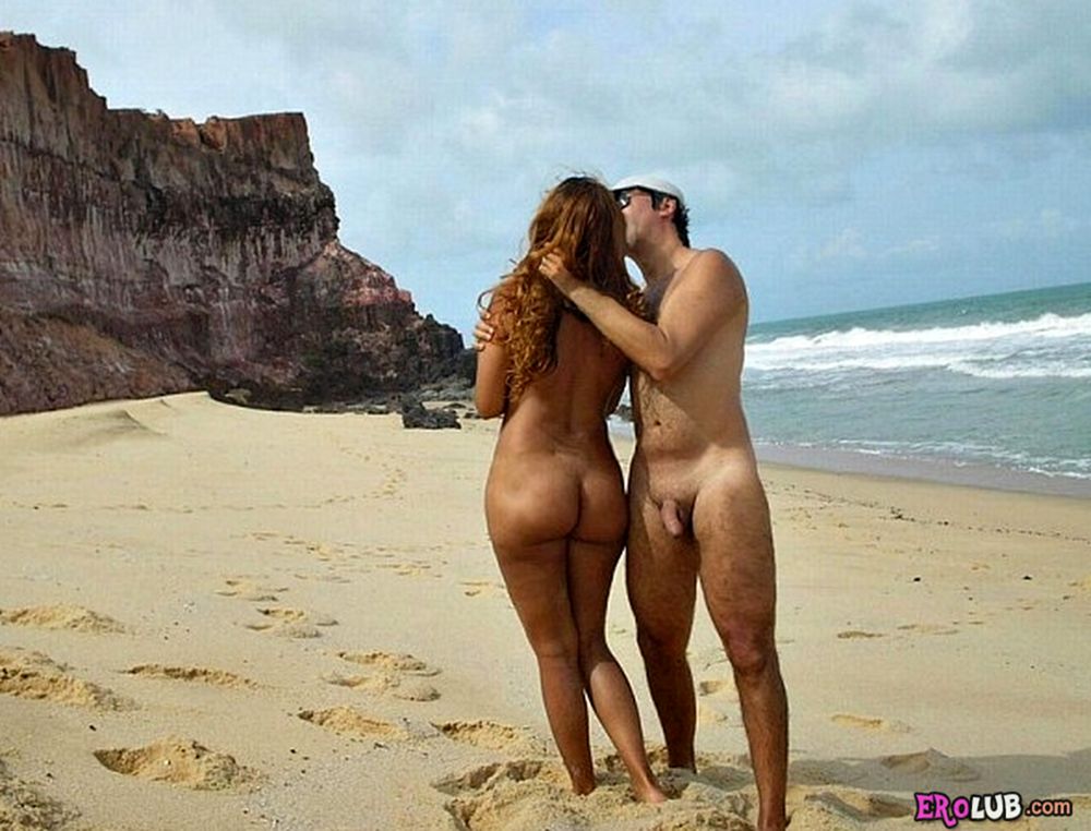 Нудисты отдыхают Нудисты отдыхают