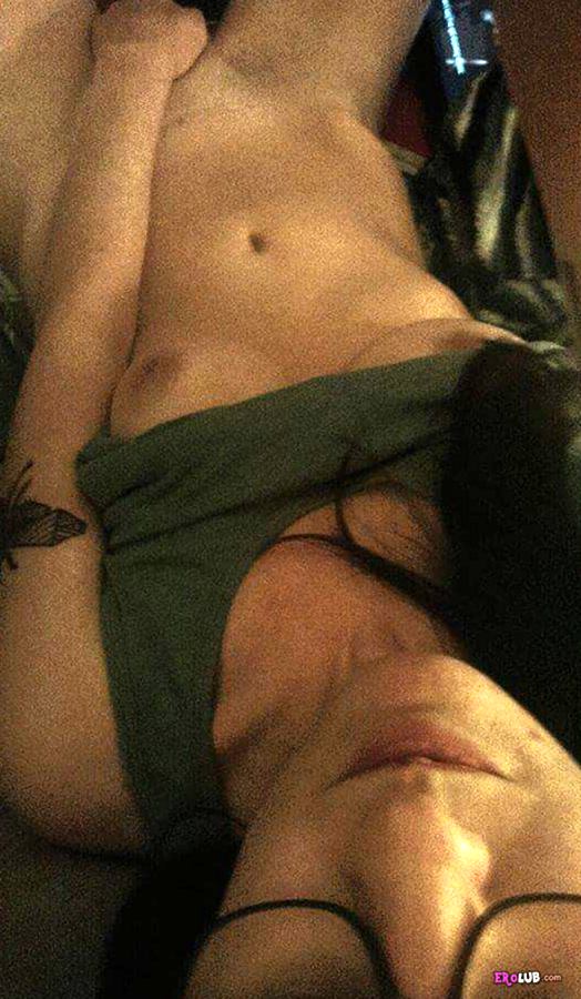 голые девушки раздвигают ноги - частная эротика фото 23
